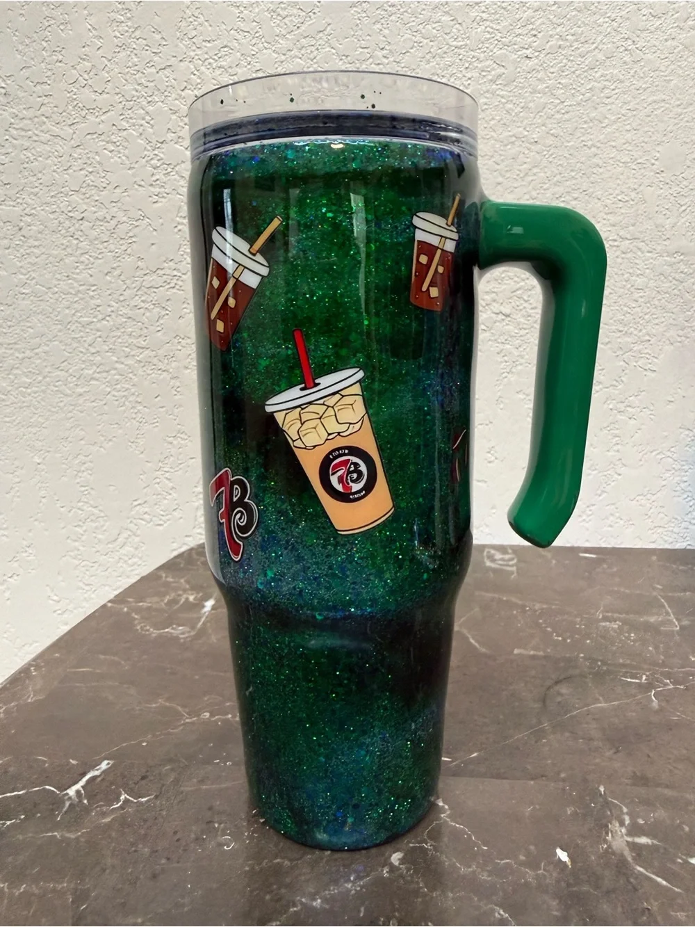Gus Gus Seven Brew Coffee 7Brew Emerald Green Glitter Tumbler Cup 30 oz Handle